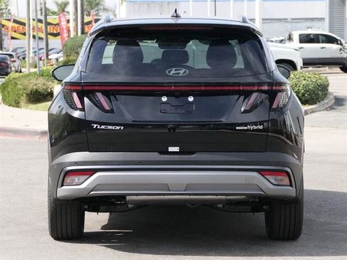 New 2025 Hyundai Tucson Limited image 4