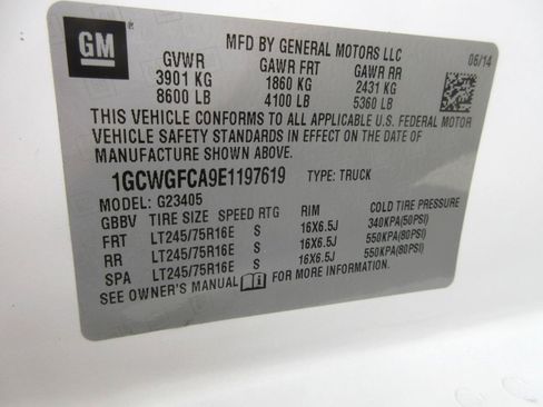 Used 2014 Chevrolet Express 2500 RWD image 38