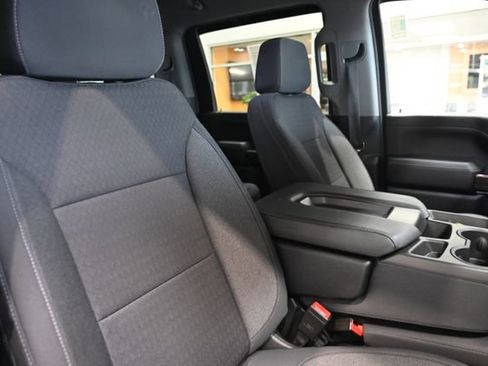 Used 2022 Chevrolet Silverado 2500 LT w/ Convenience Package AWD/4WD image 9
