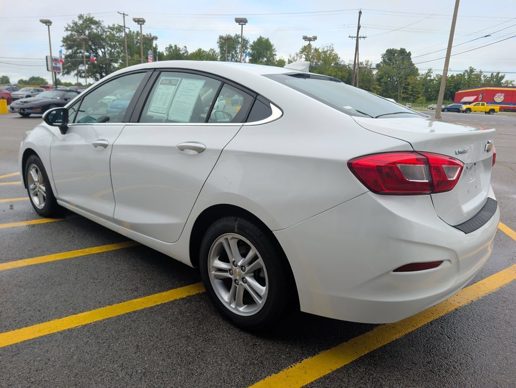 Used 2018 Chevrolet Cruze LT FWD image 5