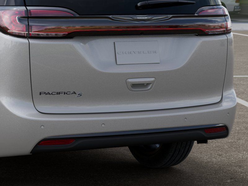 New 2026 Chrysler Pacifica Select w/ S Appearance Package FWD image 17