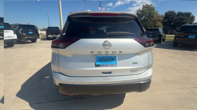 Used 2024 Nissan Rogue SV FWD image 7