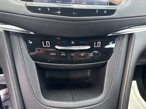 Used 2022 Cadillac XT5 Sportv image 22