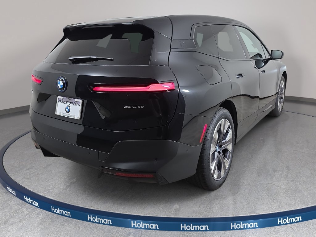 Certified 2024 BMW iX xDrive50 AWD/4WD image 5