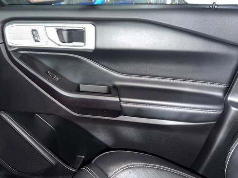 Used 2020 Ford Explorer ST w/ ST Street Pack image 22