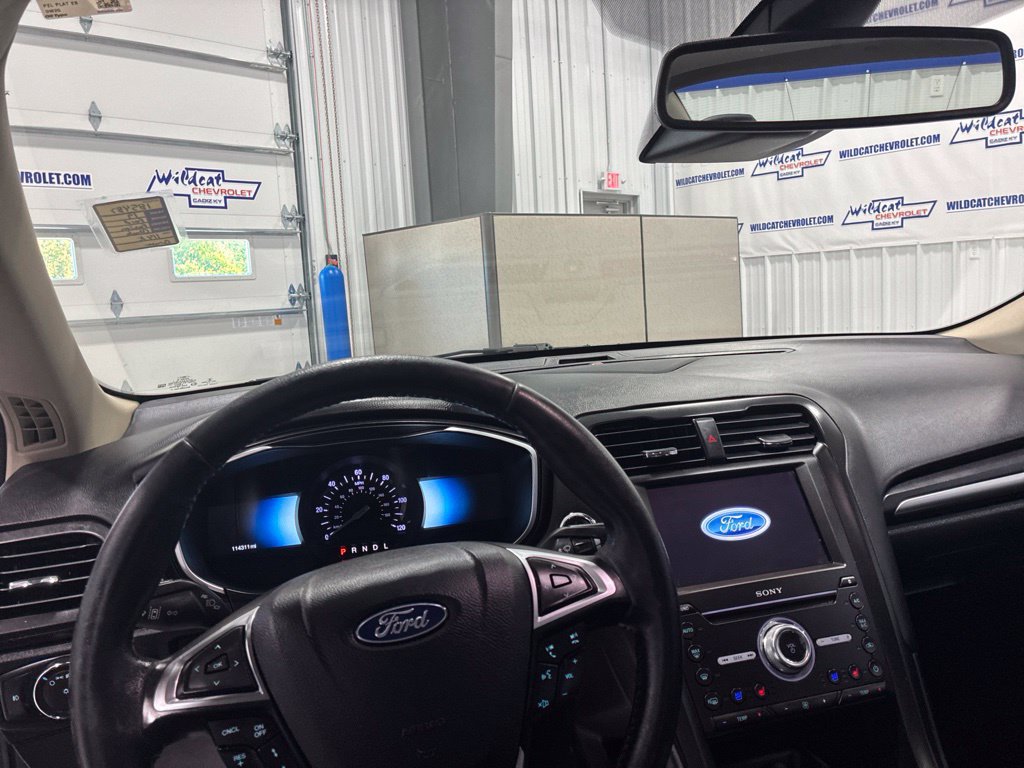 Used 2019 Ford Fusion Titanium FWD image 2
