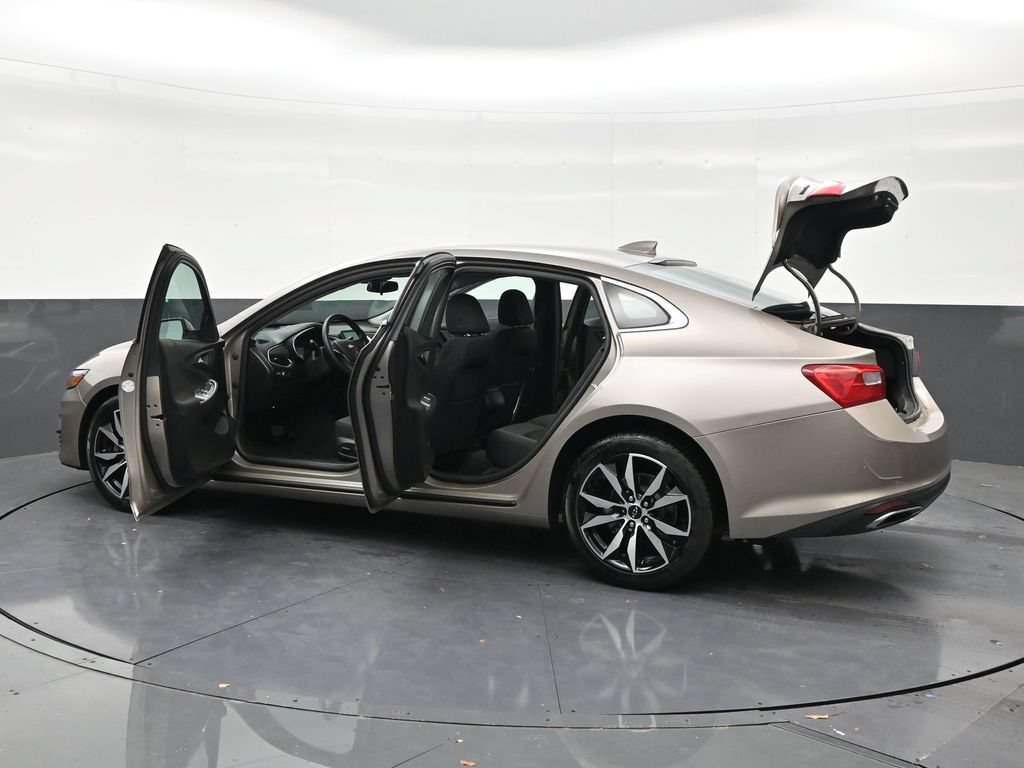 Used 2024 Chevrolet Malibu RS FWD image 31