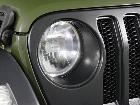 Used 2021 Jeep Wrangler Unlimited Sport image 24