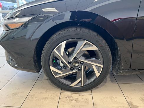 New 2026 Hyundai Elantra Limited image 13