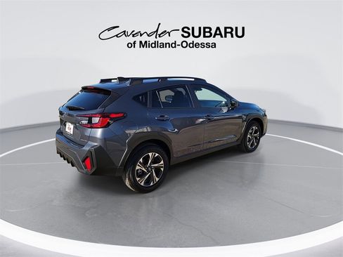 Used 2025 Subaru Crosstrek 2.0i Premium image 8