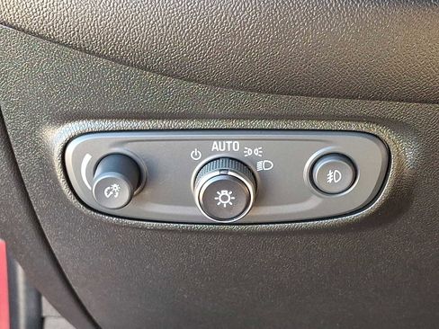 Used 2020 Chevrolet Equinox LT image 24