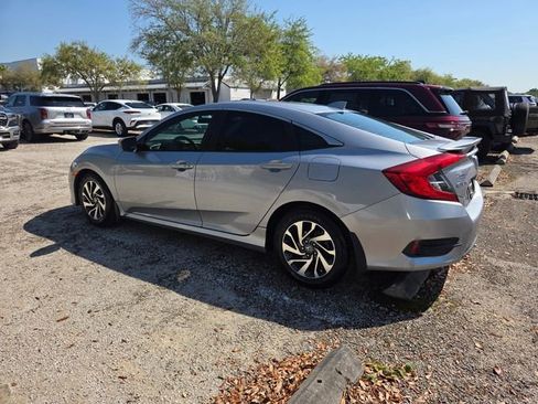 Used 2017 Honda Civic EX image 4
