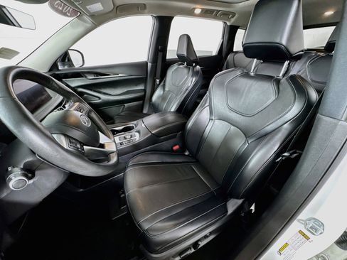 Used 2023 INFINITI QX60 Pure w/ Cargo Package AWD/4WD image 13