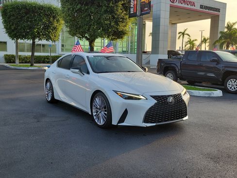 Used 2023 Lexus IS 300 w/ Premium Package RWD image 2