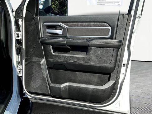Used 2024 RAM 2500 Big Horn image 27