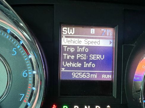 Used 2013 Chrysler Town & Country Touring-L w/ Entertainment Group #2 FWD image 8