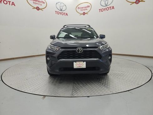 Used 2021 Toyota RAV4 XLE FWD image 4