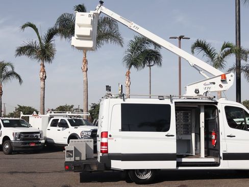 Used 2012 Mercedes-Benz Sprinter 3500 image 28