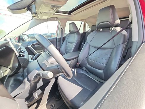 Used 2019 Toyota RAV4 Limited w/ Advanced Technology Package AWD/4WD image 16