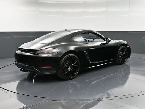 Used 2025 Porsche 718 Cayman image 8