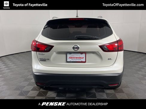Used 2017 Nissan Rogue Sport SL w/ SL Premium Package image 4