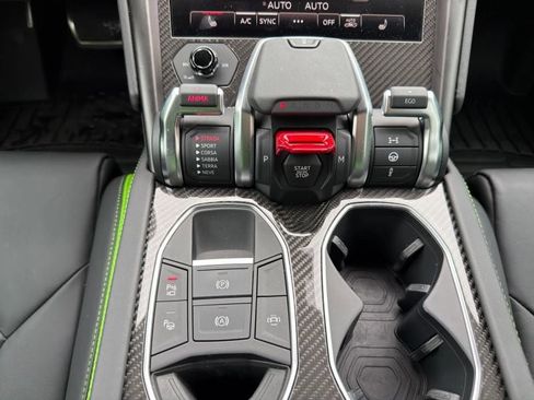 Used 2024 Lamborghini Urus S image 20