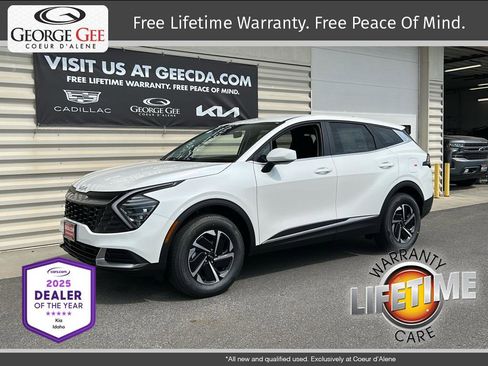 New 2025 Kia Sportage LX image 1
