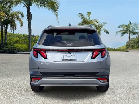 Used 2025 Hyundai Tucson SEL FWD image 5