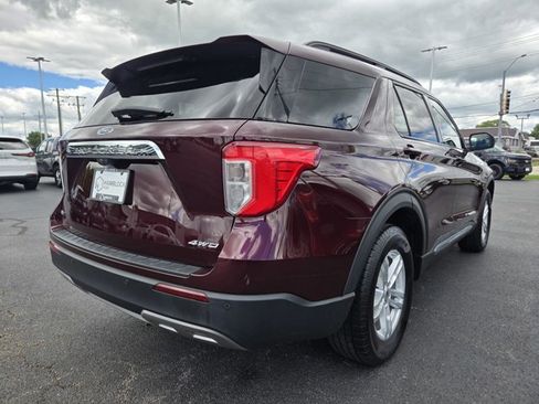 Used 2022 Ford Explorer XLT w/ Equipment Group 202A AWD/4WD image 43