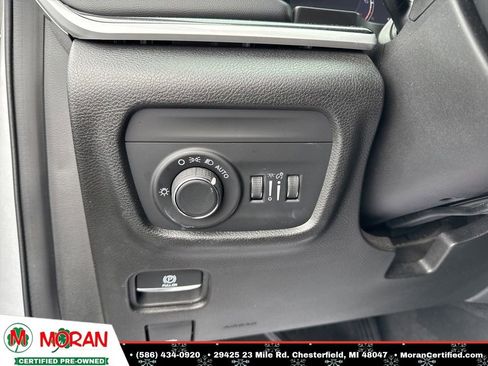 Used 2022 Jeep Grand Cherokee L Laredo image 15