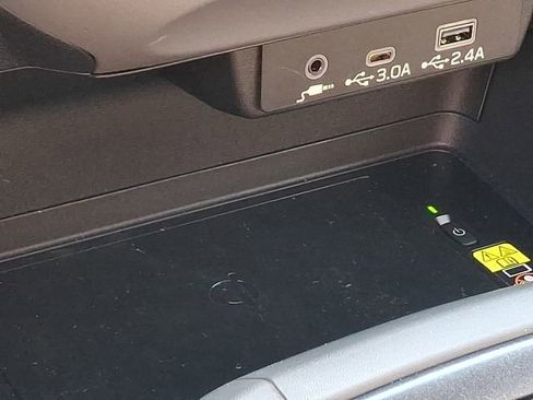 Certified 2025 Subaru Crosstrek 2.5i Limited image 27