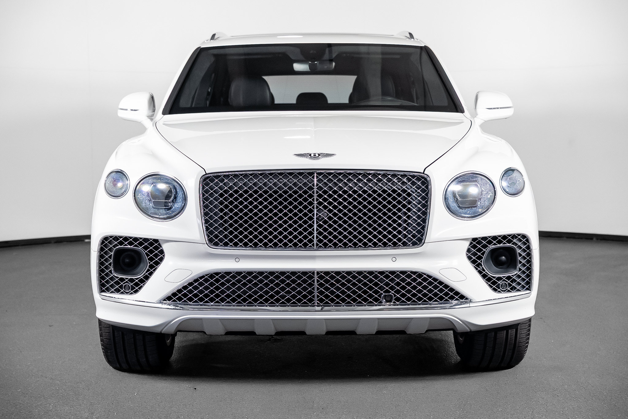 Used 2022 Bentley Bentayga AWD/4WD image 4