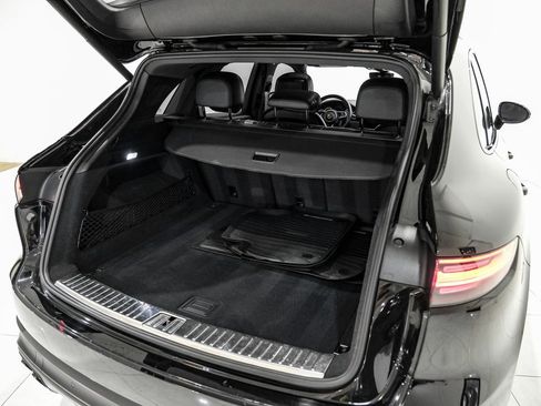 Used 2023 Porsche Cayenne S Platinum w/ Premium Package Plus image 50