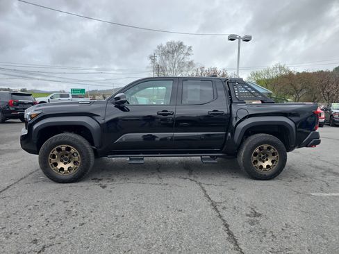 Used 2025 Toyota Tacoma 4x4 Double Cab Hybrid w/ Tow Tech Package image 7