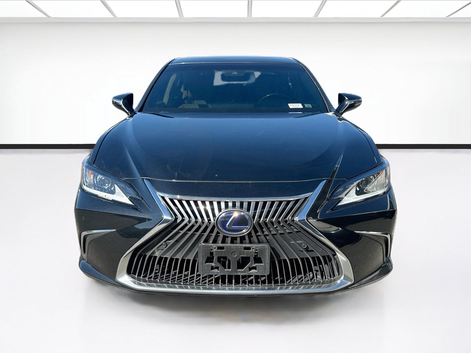 Used 2021 Lexus ES 300h w/ Premium Package FWD image 2