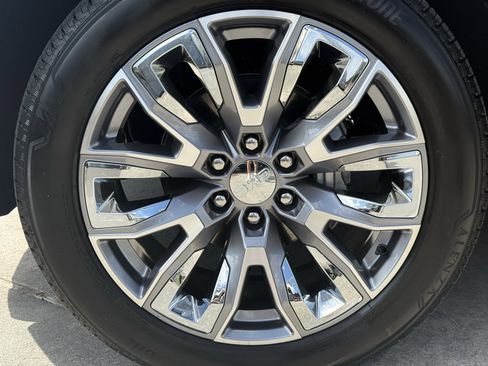 Used 2026 GMC Sierra 1500 Denali image 12