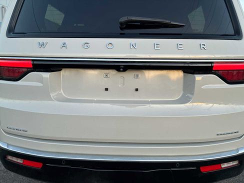 Used 2022 Jeep Wagoneer Series II image 32