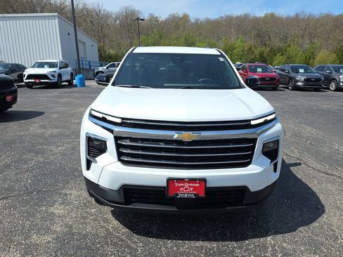 New 2026 Chevrolet Traverse LT AWD/4WD image 3