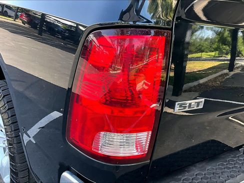 Used 2016 RAM 1500 Classic SLT RWD image 29