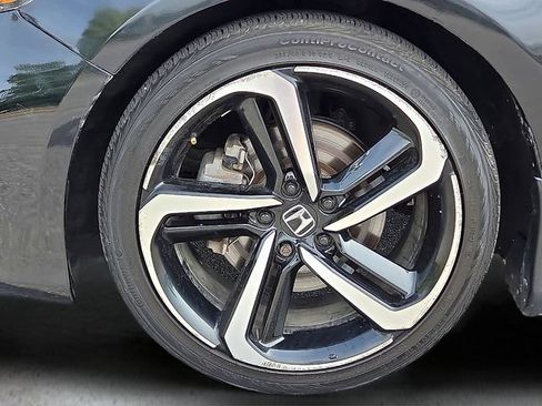 Used 2019 Honda Accord Sport image 9