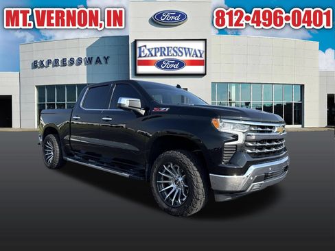Used 2022 Chevrolet Silverado 1500 LTZ w/ LTZ Convenience Package II AWD/4WD image 3