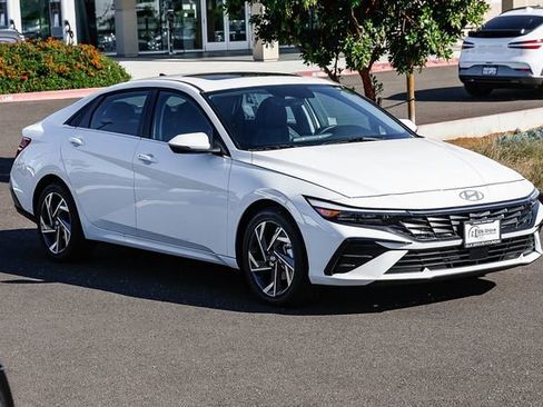 New 2026 Hyundai Elantra Limited FWD image 6
