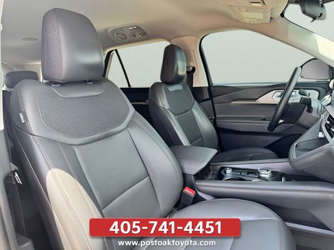 Used 2025 Ford Explorer Active w/ Active Comfort Package AWD/4WD image 25