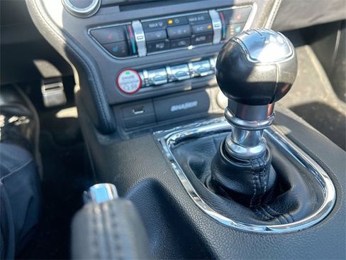 Used 2016 Ford Mustang Premium image 23