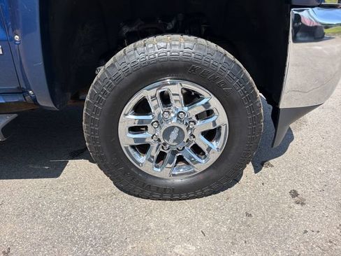 Used 2017 Chevrolet Silverado 2500 LTZ AWD/4WD image 29