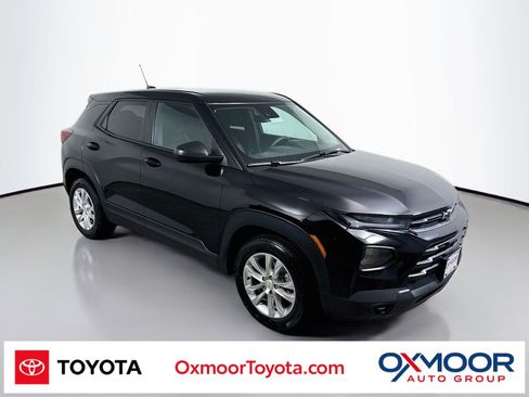 Used 2023 Chevrolet TrailBlazer LS w/ LPO, Blackout Package FWD image 1