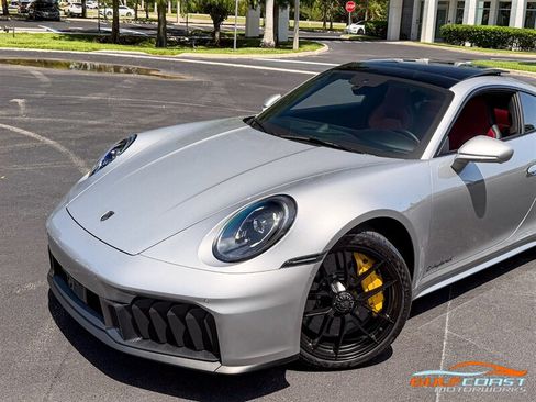 Used 2025 Porsche 911 Carrera 4 GTS AWD/4WD image 9