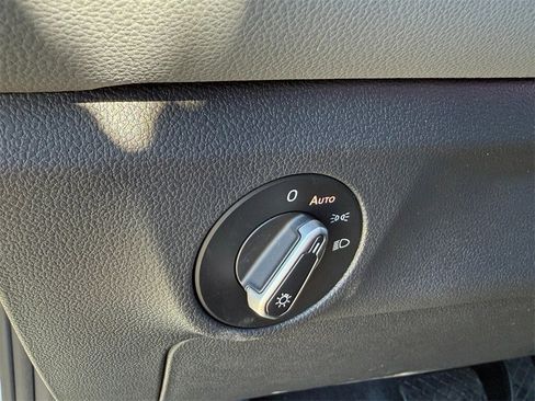 New 2025 Volkswagen Jetta SEL image 21