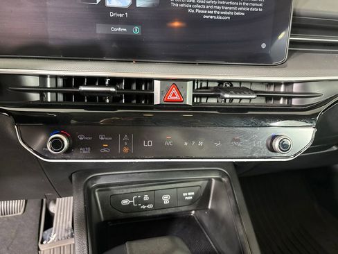 Used 2025 Kia K5 LXS FWD image 15