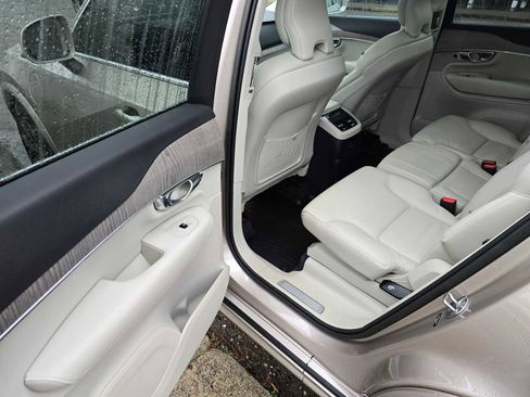 Certified 2023 Volvo XC90 T8 Plus w/ Protection Package Premier image 15